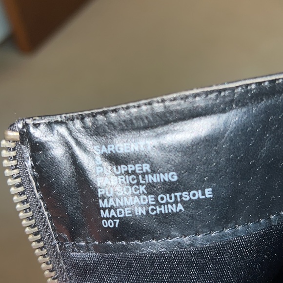 Elegant Black Heeled Boots - Picture 4 of 4